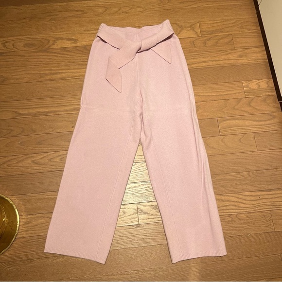 The Westside Sweater - Picture 8 of 8